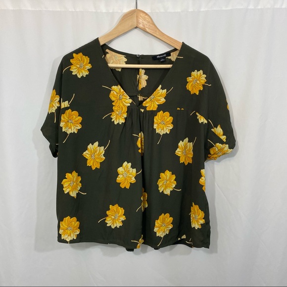 Madewell Rhyme Short Sleeve Keyhole Blouse Top in Fall Flowers - Picture 3 of 11
